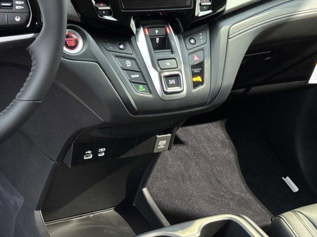 new 2026 Honda Odyssey car, priced at $44,290