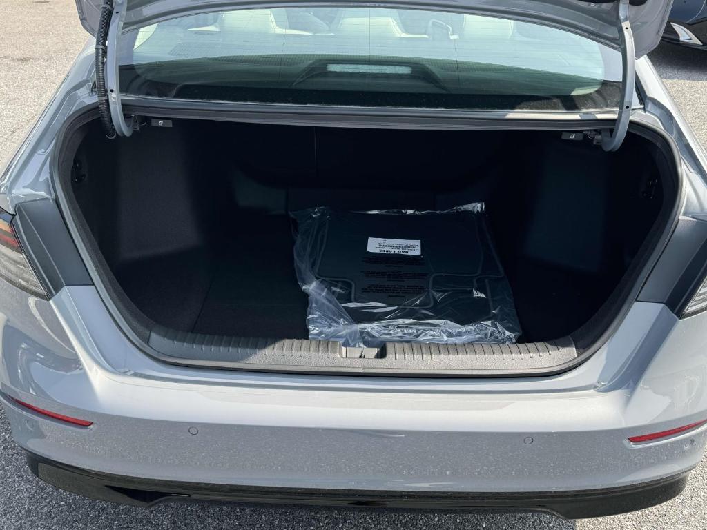 new 2025 Honda Accord Hybrid car, priced at $40,905