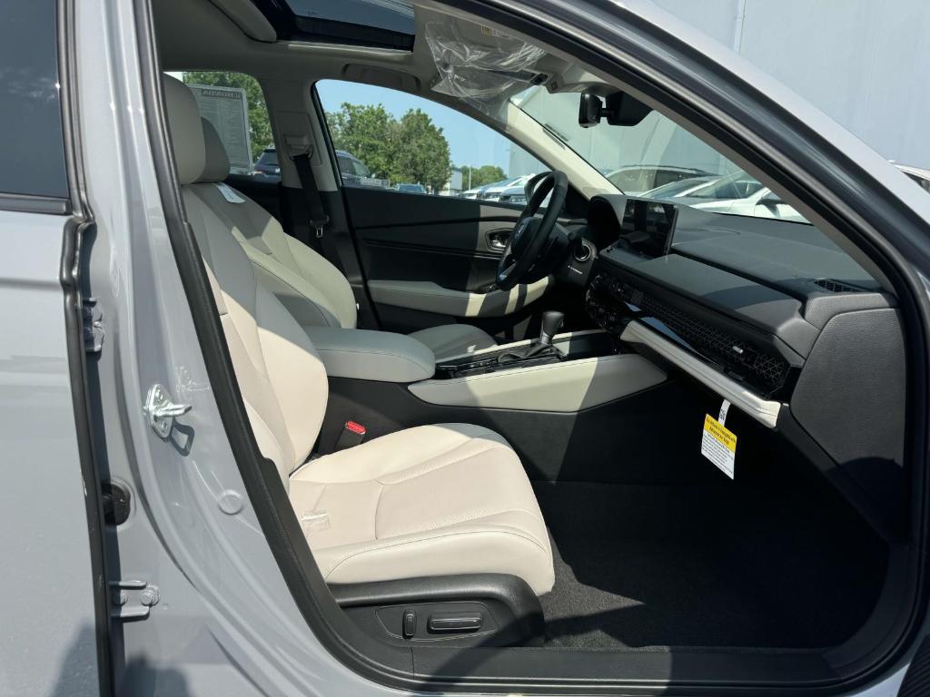 new 2025 Honda Accord Hybrid car, priced at $40,905