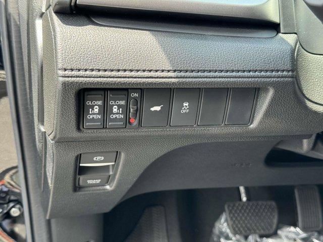 new 2025 Honda Odyssey car, priced at $43,670