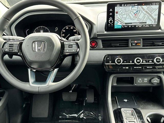 new 2025 Honda Pilot car, priced at $51,095