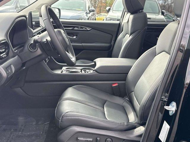 new 2025 Honda Pilot car, priced at $51,095
