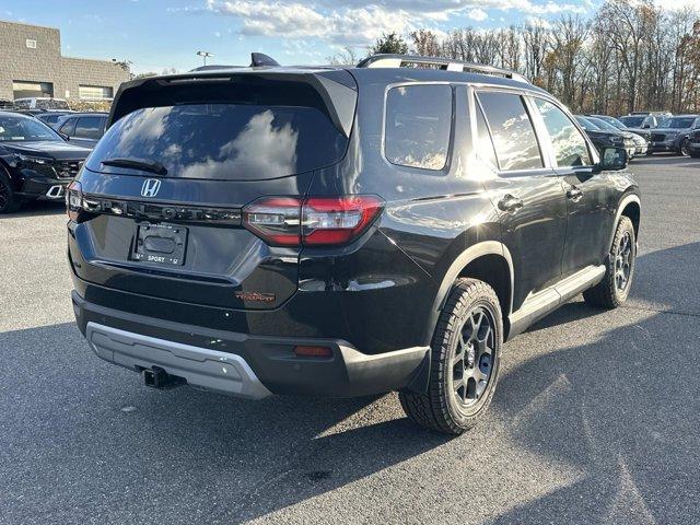 new 2025 Honda Pilot car, priced at $50,895