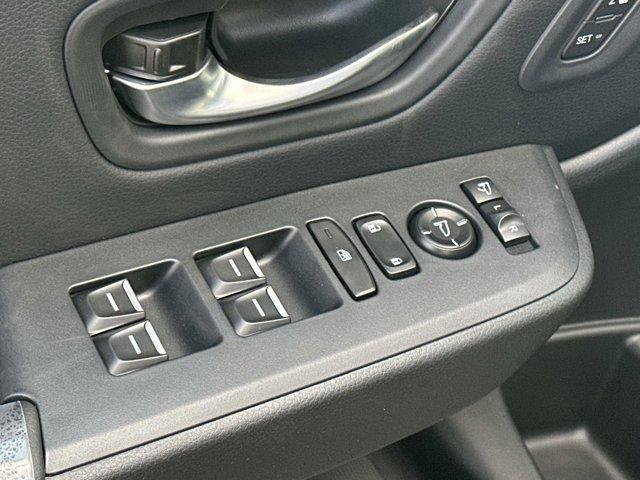 new 2025 Honda Pilot car, priced at $50,895