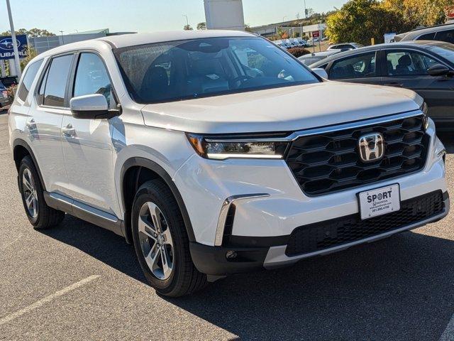 new 2025 Honda Pilot car, priced at $47,450