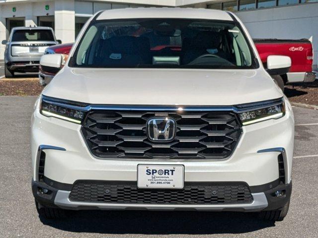 new 2025 Honda Pilot car, priced at $47,450