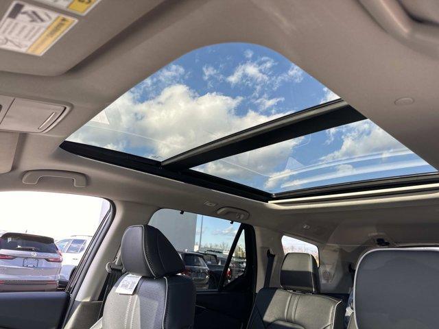 new 2025 Honda Pilot car, priced at $54,575