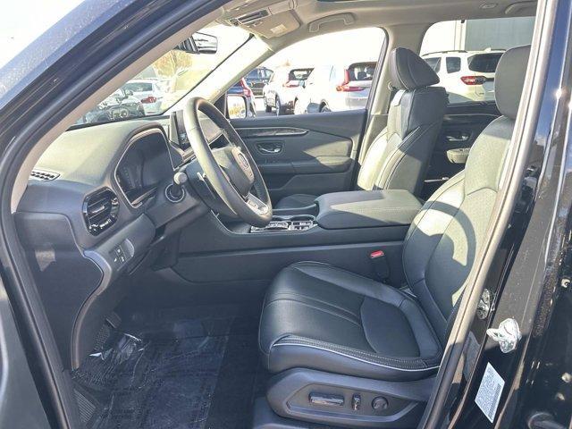 new 2025 Honda Pilot car, priced at $54,575