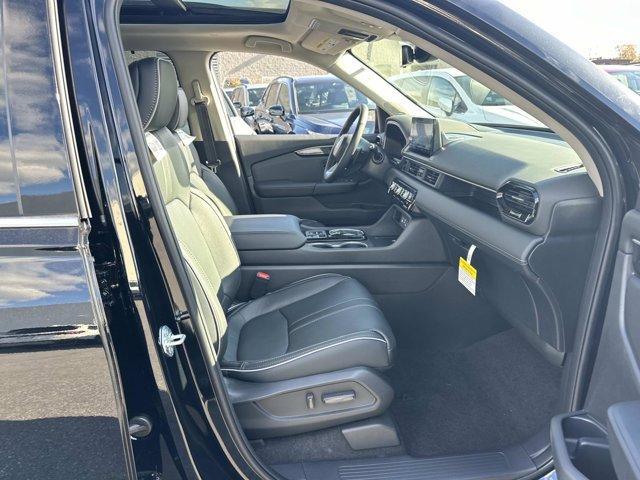 new 2025 Honda Pilot car, priced at $54,575