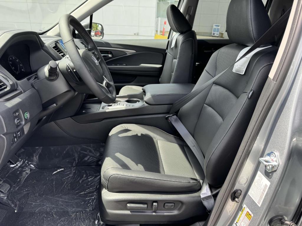 new 2025 Honda Ridgeline car, priced at $44,430