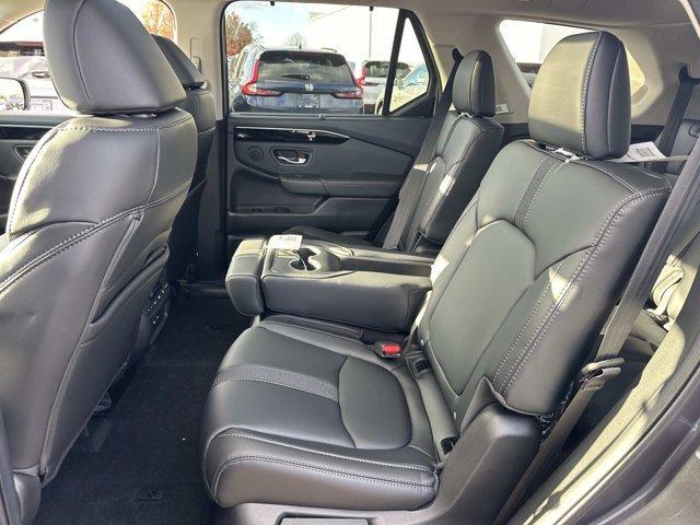 new 2025 Honda Pilot car, priced at $51,095