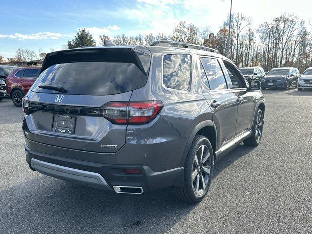new 2025 Honda Pilot car, priced at $51,095