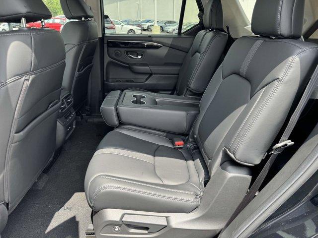 new 2025 Honda Pilot car, priced at $51,780