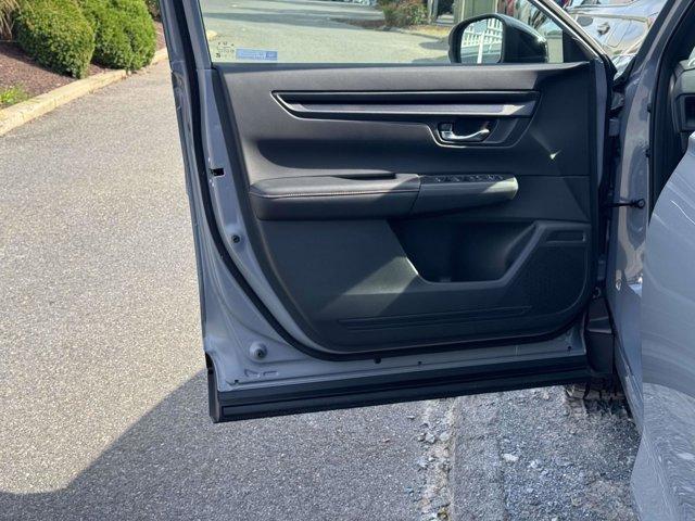 new 2026 Honda CR-V Hybrid car, priced at $40,650