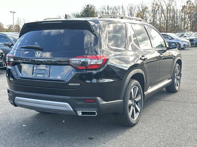 new 2025 Honda Pilot car, priced at $51,095
