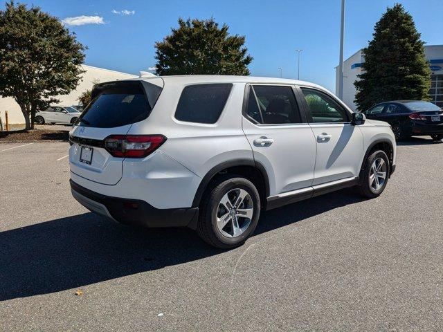 new 2025 Honda Pilot car, priced at $48,180