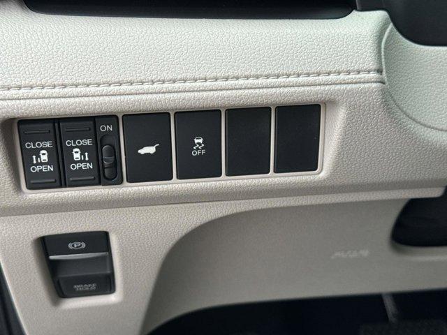 new 2026 Honda Odyssey car, priced at $44,290