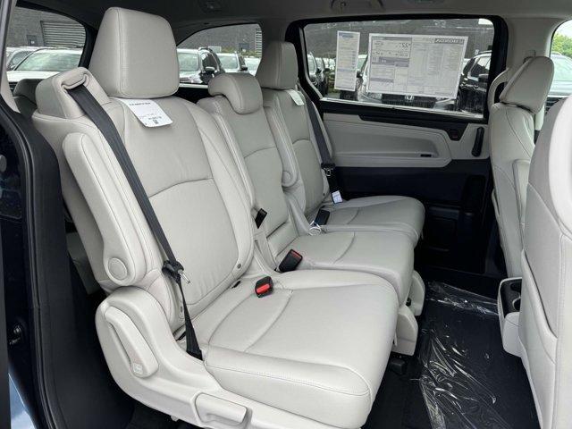 new 2025 Honda Odyssey car, priced at $43,670