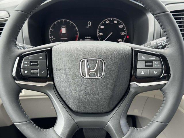 new 2025 Honda Odyssey car, priced at $43,670
