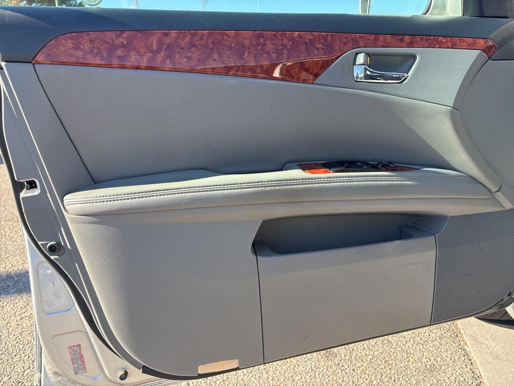 used 2007 Toyota Avalon car, priced at $8,999