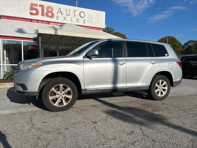 used 2012 Toyota Highlander car, priced at $5,999