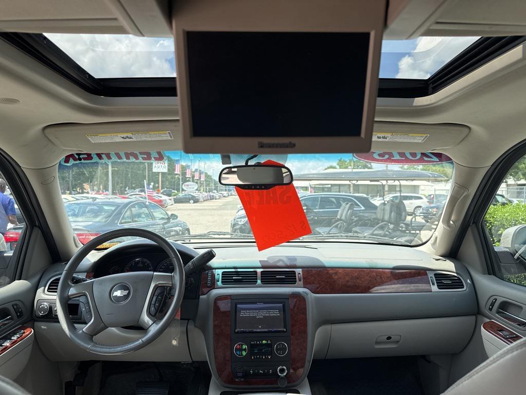 used 2013 Chevrolet Suburban car, priced at $9,999