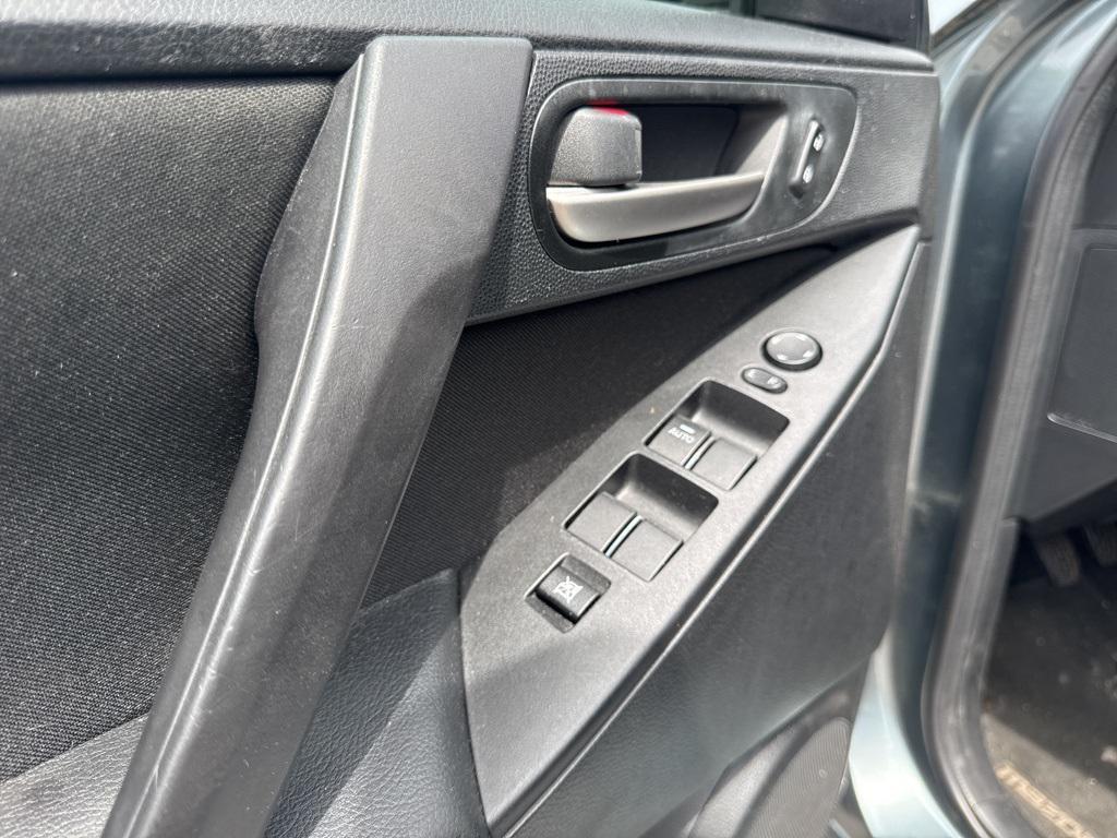 used 2012 Mazda Mazda3 car, priced at $4,500