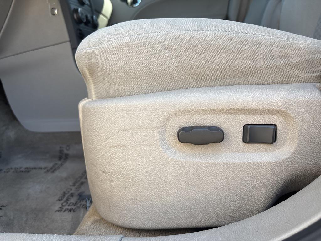 used 2006 Chevrolet HHR car, priced at $2,999