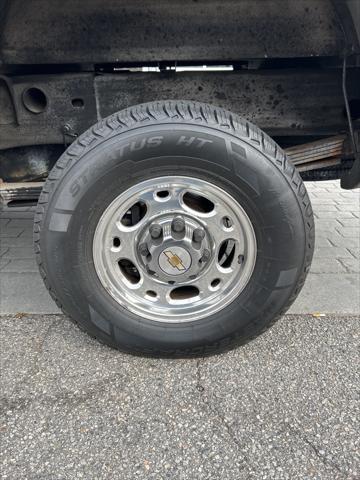 used 2002 Chevrolet Silverado 2500 car, priced at $9,999