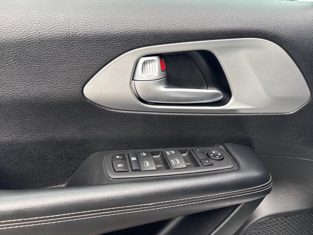 used 2018 Chrysler Pacifica car, priced at $10,999