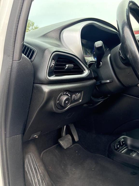 used 2018 Chrysler Pacifica car, priced at $10,999