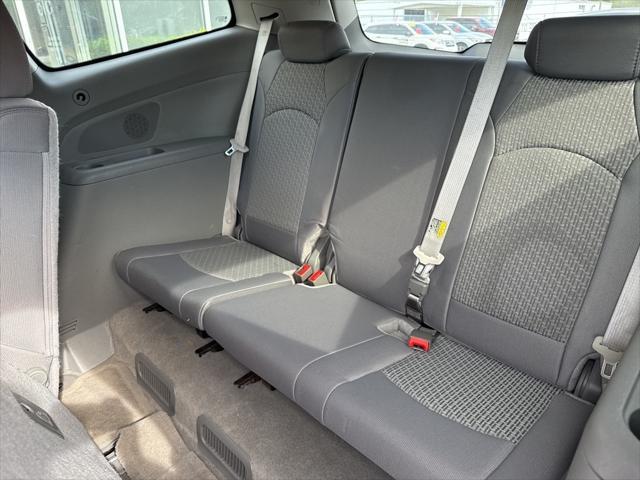 used 2011 Chevrolet Traverse car, priced at $7,500
