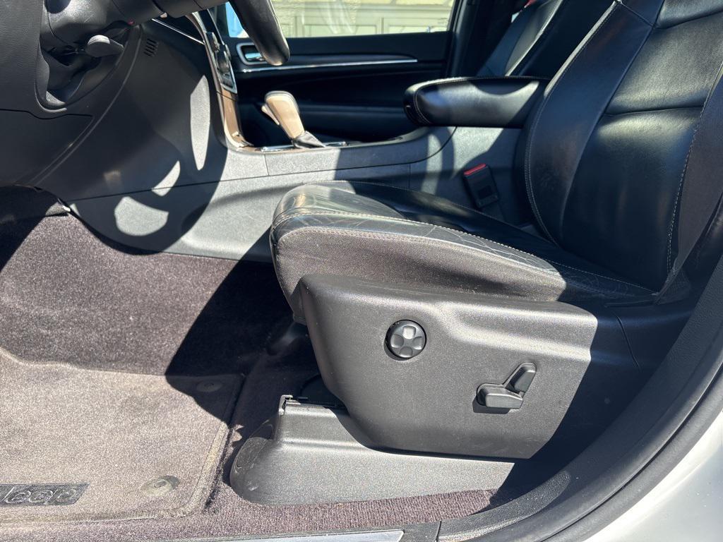 used 2017 Jeep Grand Cherokee car, priced at $12,500