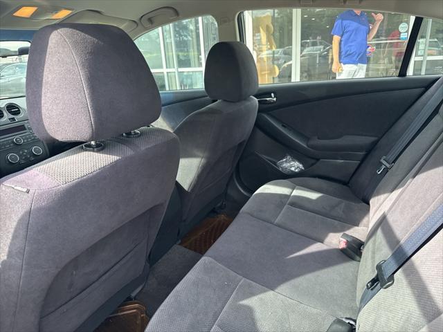 used 2007 Nissan Altima car, priced at $7,999