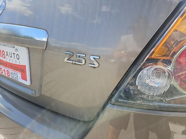 used 2007 Nissan Altima car, priced at $7,999