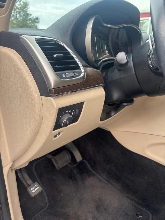 used 2015 Jeep Grand Cherokee car, priced at $9,999