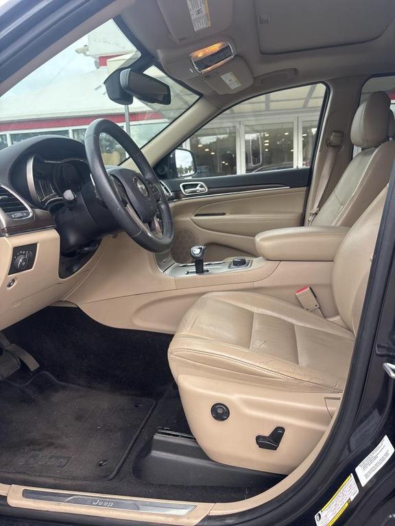 used 2015 Jeep Grand Cherokee car, priced at $9,999