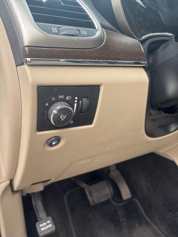 used 2015 Jeep Grand Cherokee car, priced at $9,999