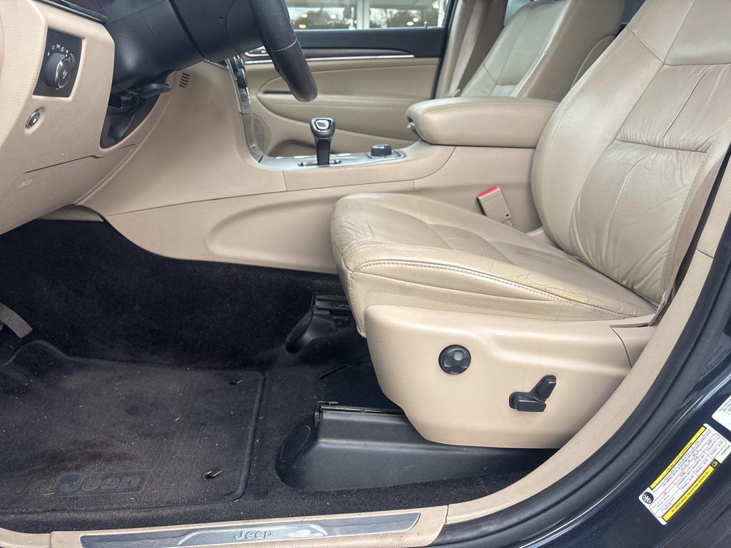 used 2015 Jeep Grand Cherokee car, priced at $9,999