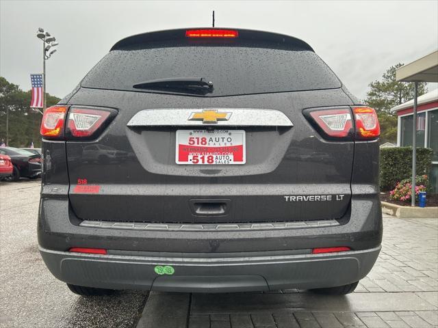 used 2015 Chevrolet Traverse car, priced at $7,500