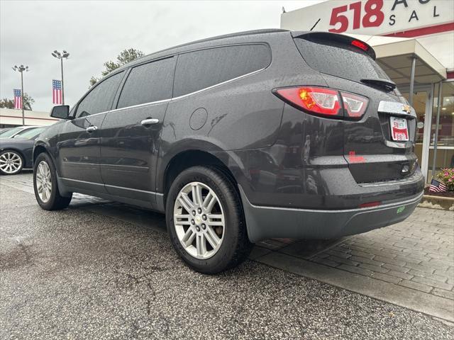 used 2015 Chevrolet Traverse car, priced at $7,500