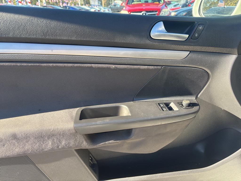 used 2008 Volkswagen Rabbit car, priced at $5,500