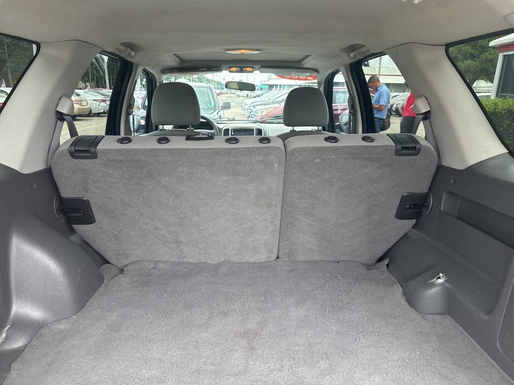 used 2006 Ford Escape car, priced at $3,500