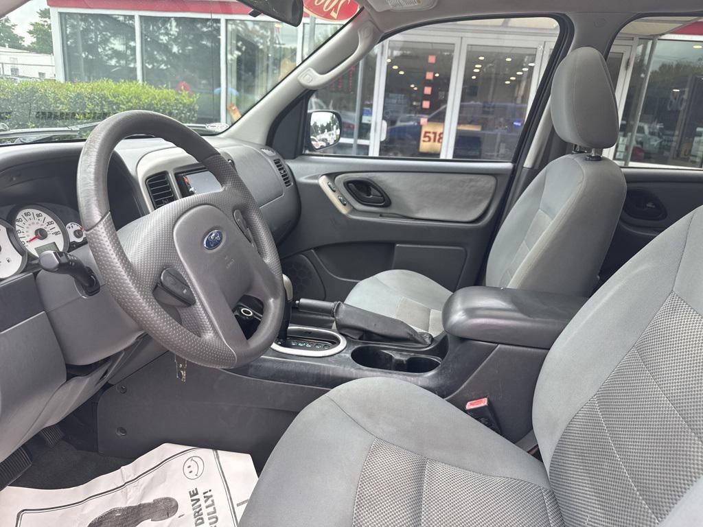 used 2006 Ford Escape car, priced at $3,500