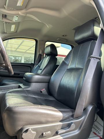 used 2009 Chevrolet Suburban car, priced at $7,899