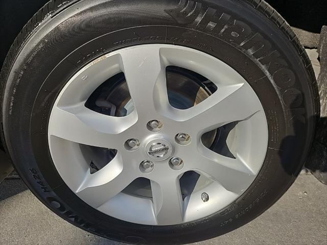 used 2009 Nissan Altima car, priced at $6,500