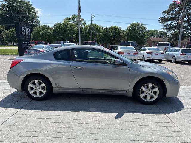 used 2009 Nissan Altima car, priced at $6,500