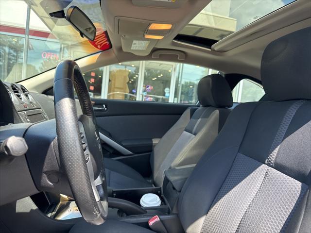 used 2009 Nissan Altima car, priced at $6,500
