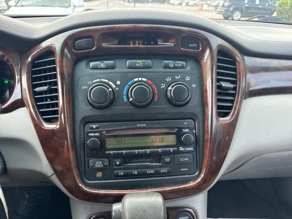 used 2004 Toyota Highlander car, priced at $4,500