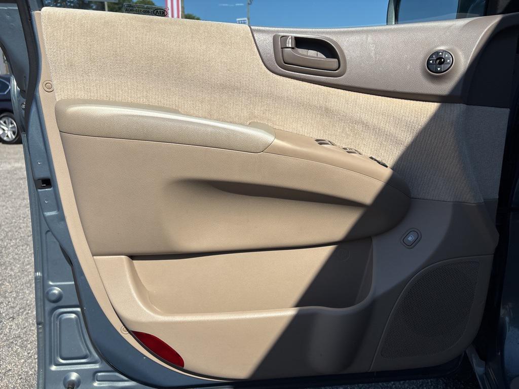 used 2006 Kia Sedona car, priced at $4,999